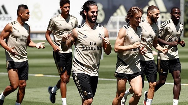 القنوات الناقلة لمباراة ريال مدريد ضد فياريال اليوم الجولة 37 من الدوري الاسباني